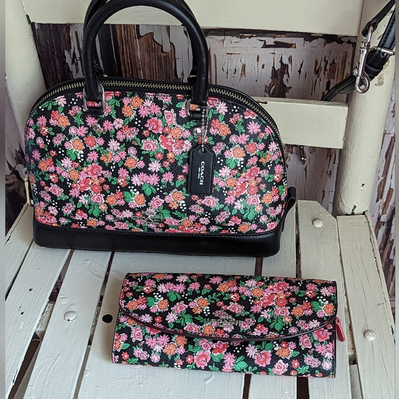 Coach Sierra handbag New and wallet set. - Picture 6 of 16